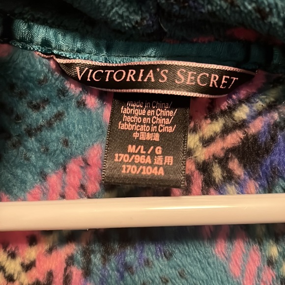 Victoria’s Secret Colorful Robe - Picture 2 of 10